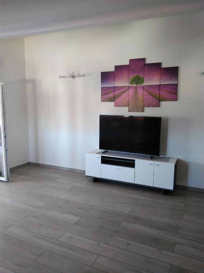 Apartments Mara Seget Vranjica Εξωτερικό φωτογραφία