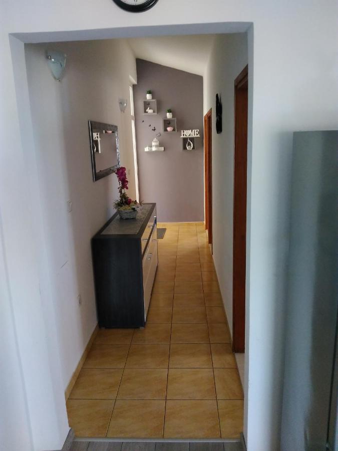Apartments Mara Seget Vranjica Εξωτερικό φωτογραφία