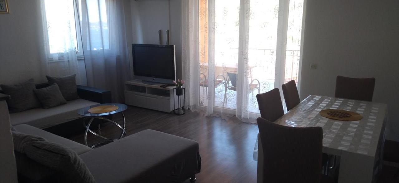 Apartments Mara Seget Vranjica Εξωτερικό φωτογραφία