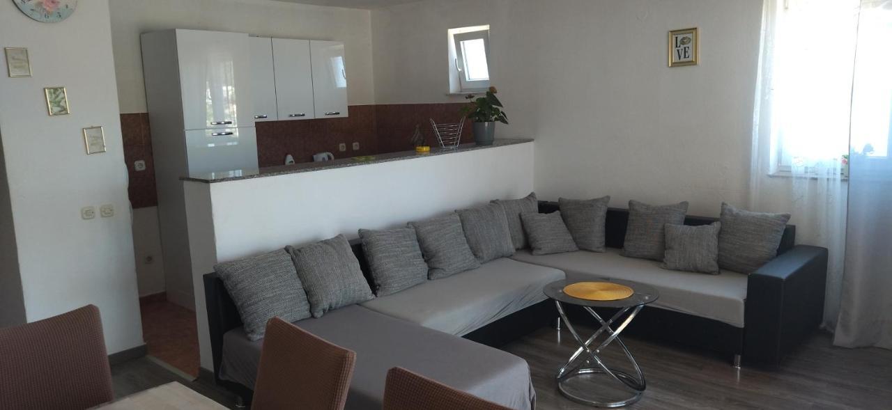 Apartments Mara Seget Vranjica Εξωτερικό φωτογραφία