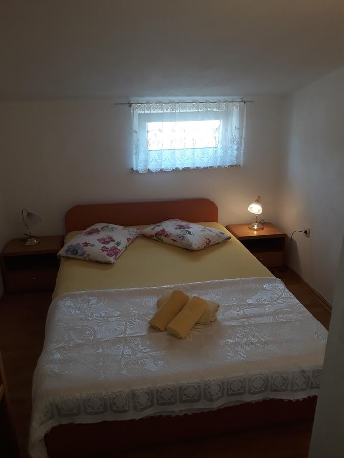 Apartments Mara Seget Vranjica Εξωτερικό φωτογραφία