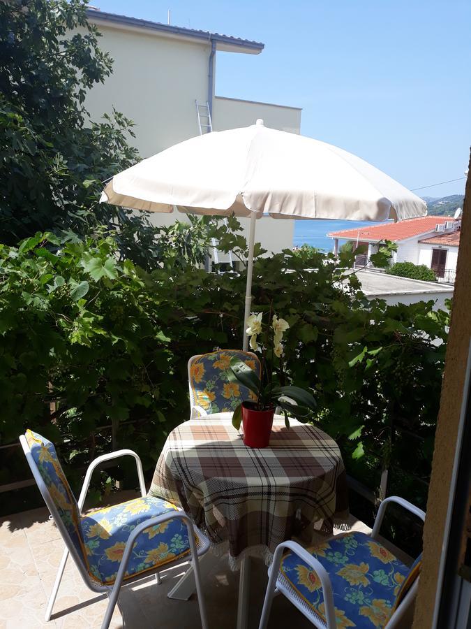 Apartments Mara Seget Vranjica Εξωτερικό φωτογραφία