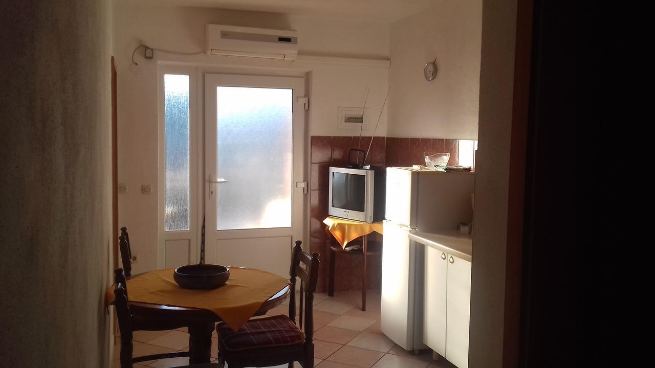 Apartments Mara Seget Vranjica Εξωτερικό φωτογραφία